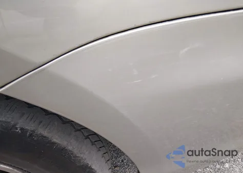 2010 Toyota Sienna Xle z USA, uszkodzony, nr VIN 5TDYK4CC4AS307258